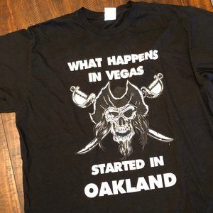 Raiders graphic t-shirt "What happens in Vegas started in Oakland"